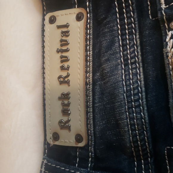 Ladies - Picture 4 of 6